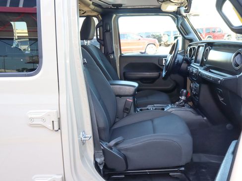 Used 2022 Jeep Wrangler Unlimited Sport AWD/4WD image 25