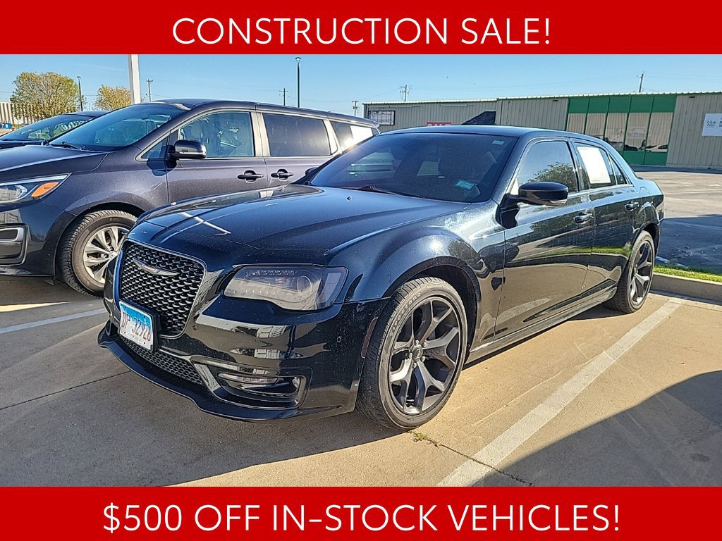 Used 2021 Chrysler 300 S w/ S Model Appearance Package RWD image 2