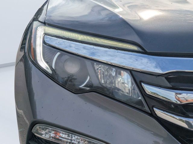 Used 2017 Honda Pilot Touring image 9