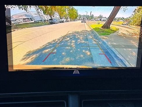 Used 2024 Chevrolet Trax LT FWD image 27