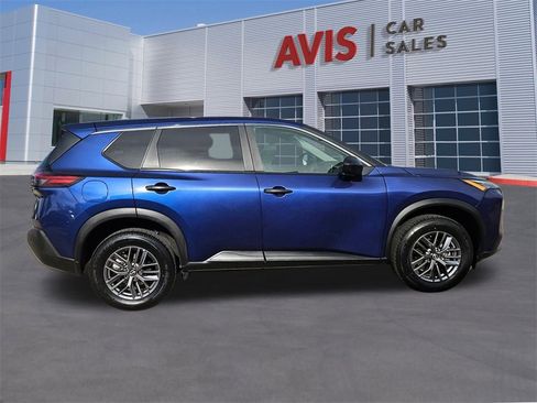 Used 2023 Nissan Rogue S image 7