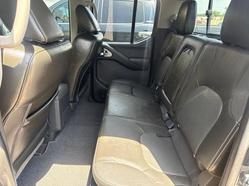 Used 2020 Nissan Frontier PRO-4X w/ Pro-4x Utility Package AWD/4WD image 19