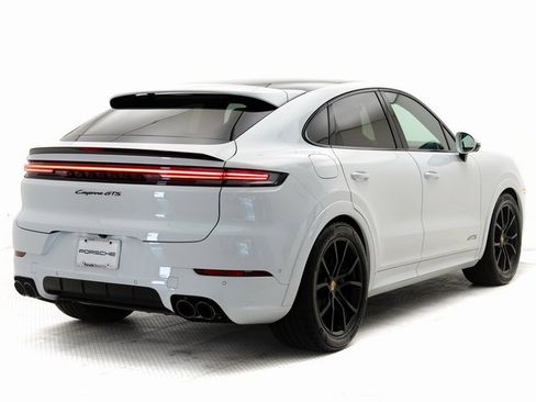 New 2025 Porsche Cayenne GTS image 32