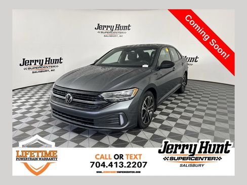 Used 2023 Volkswagen Jetta Sport image 1