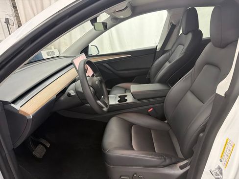 Used 2022 Tesla Model Y Long Range AWD/4WD image 12
