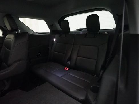 Used 2023 Ford Explorer XLT w/ Equipment Group 202A AWD/4WD image 17