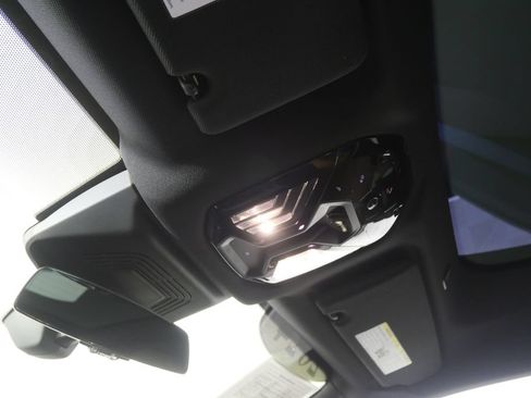 Used 2024 BMW iX xDrive50 w/ Premium Package AWD/4WD image 23