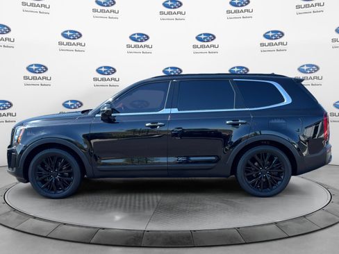 Used 2021 Kia Telluride SX w/ Towing Package FWD image 2