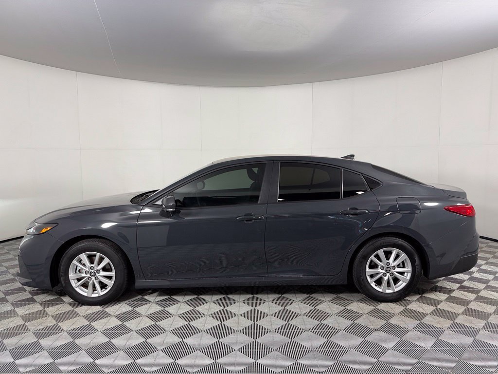 Used 2026 Toyota Camry LE FWD image 10