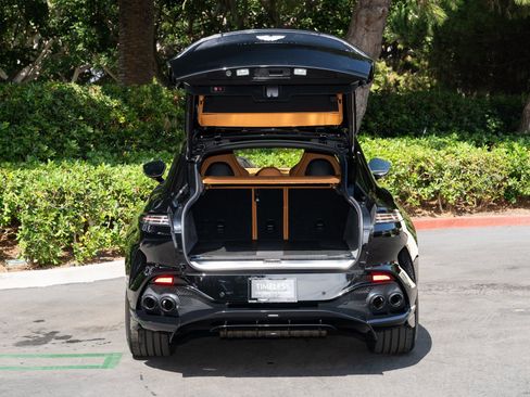 Used 2025 Aston Martin DBX 707 AWD/4WD image 7