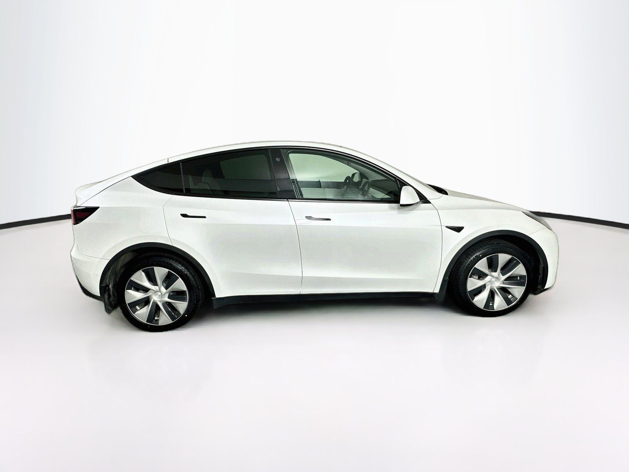 Used 2021 Tesla Model Y Long Range AWD/4WD image 10