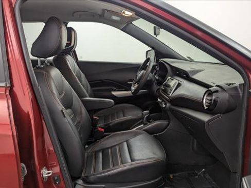 Used 2019 Nissan Kicks SR w/ SR Premium Package image 24