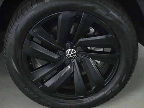 Used 2022 Volkswagen Atlas Cross Sport SE image 10