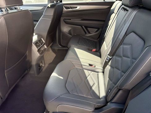 New 2026 Volkswagen Atlas Cross Sport SE FWD image 11