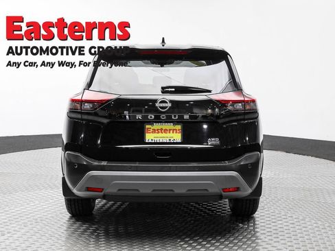 Used 2022 Nissan Rogue S image 6