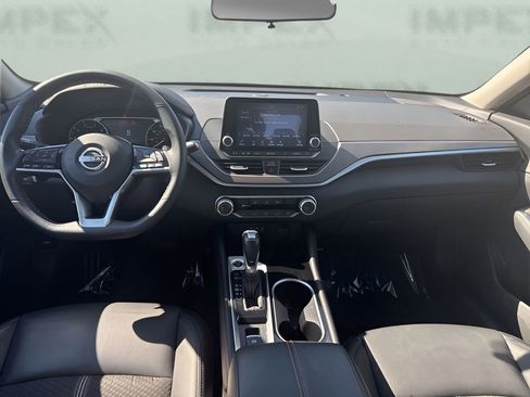 Used 2024 Nissan Altima 2.5 SR AWD/4WD image 12