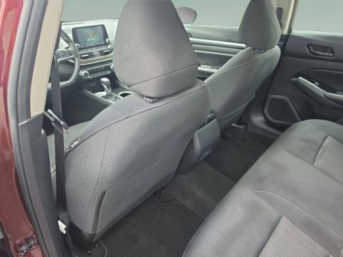 Used 2023 Nissan Altima 2.5 SV FWD image 23