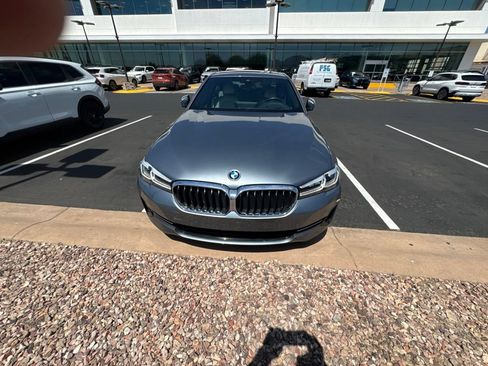 Used 2022 BMW 530i w/ Premium Package RWD image 2