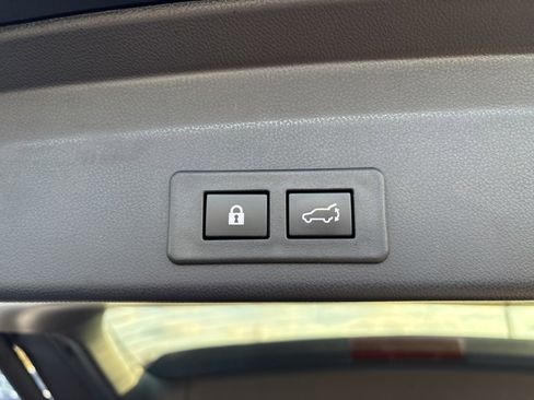 Used 2023 Subaru Ascent Limited image 26