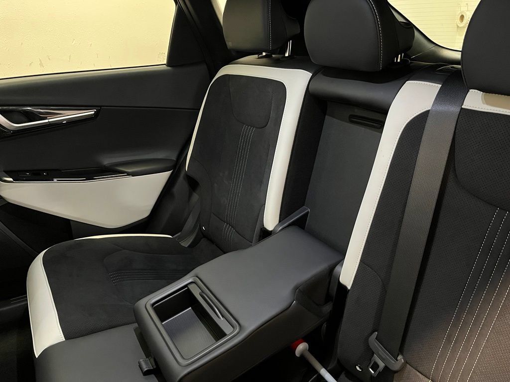 Used 2023 Kia EV6 GT-Line w/ GT-Line Suede Seat Package AWD/4WD image 15