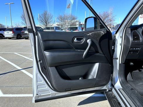 Used 2021 INFINITI QX80 Luxe AWD/4WD image 9
