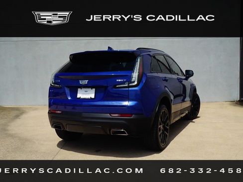 Certified 2022 Cadillac XT4 Sport w/ Comfort Package FWD image 7