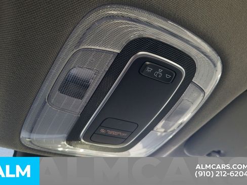 Used 2025 Hyundai Elantra SE image 34