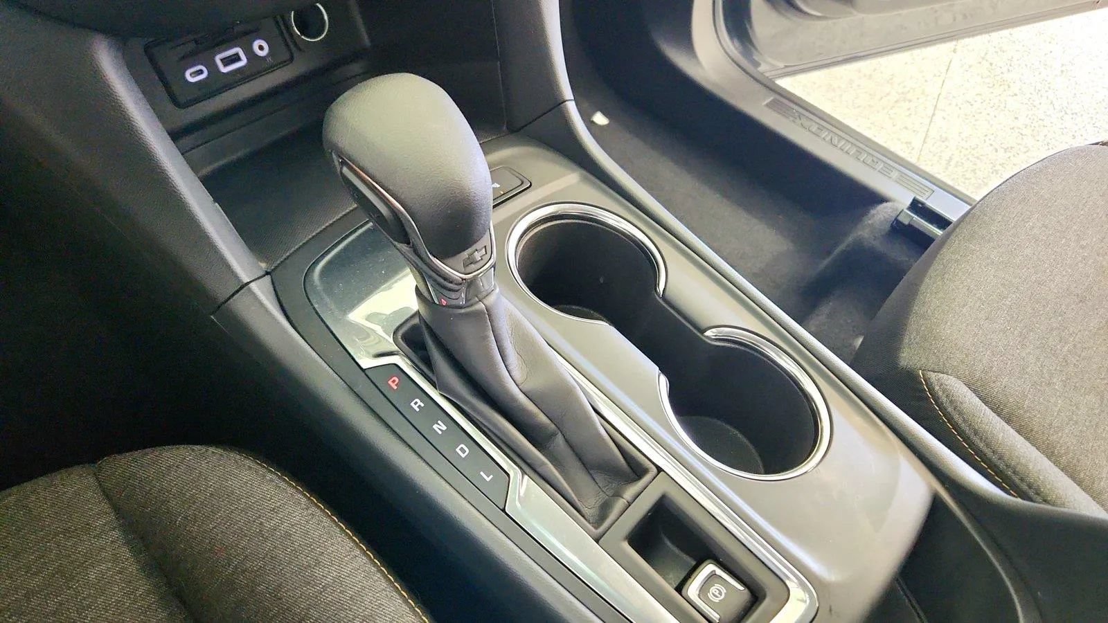 Used 2022 Chevrolet Equinox LT FWD image 18