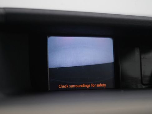 Used 2012 Toyota Sienna XLE image 21