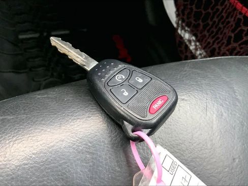 Used 2017 Jeep Wrangler Unlimited Rubicon image 13