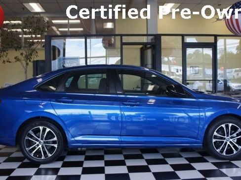 Certified 2023 Volkswagen Jetta Sport image 7
