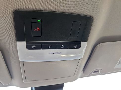 Used 2025 Nissan Altima 2.5 SV FWD image 23