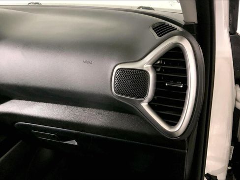 Used 2025 Kia Soul LX w/ LX Technology Package image 16