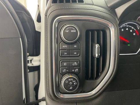 Used 2021 Chevrolet Silverado 1500 LT Trail Boss w/ LT Trail Boss Premium Package AWD/4WD image 36