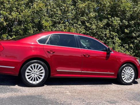 Used 2016 Volkswagen Passat 1.8T SE FWD image 8