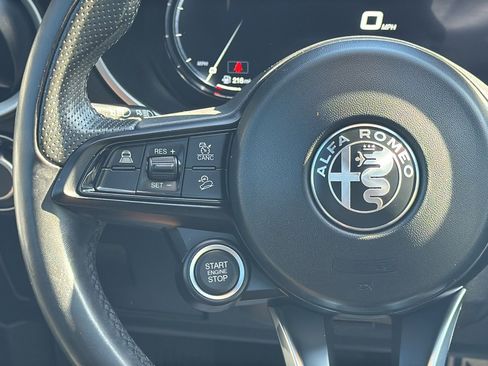 Used 2024 Alfa Romeo Stelvio Ti image 28