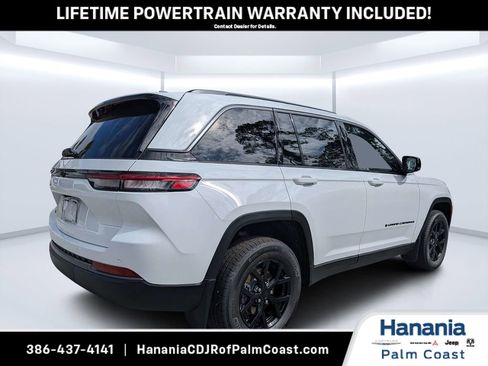 New 2026 Jeep Grand Cherokee Altitude AWD/4WD image 3