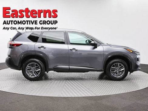 Used 2023 Nissan Rogue S AWD/4WD image 4