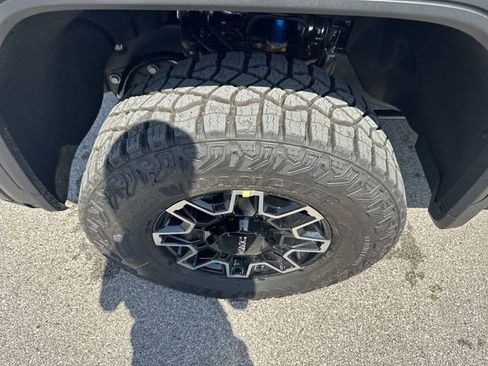 New 2026 GMC Sierra 2500 AT4X image 10