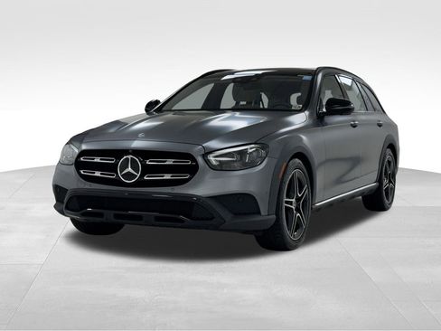 Used 2021 Mercedes-Benz E 450 4MATIC All-Terrain Wagon image 3