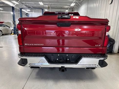 Used 2019 Chevrolet Silverado 1500 LTZ AWD/4WD image 11