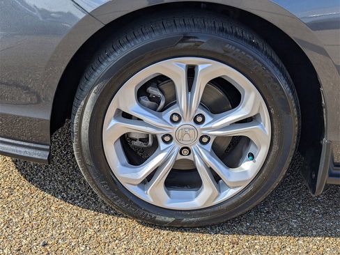 Certified 2024 Honda Accord LX image 9