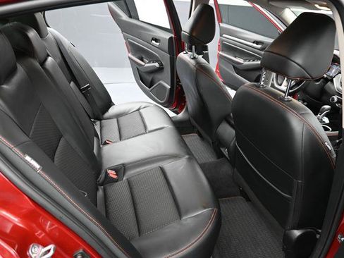 Used 2025 Nissan Altima 2.5 SR image 17