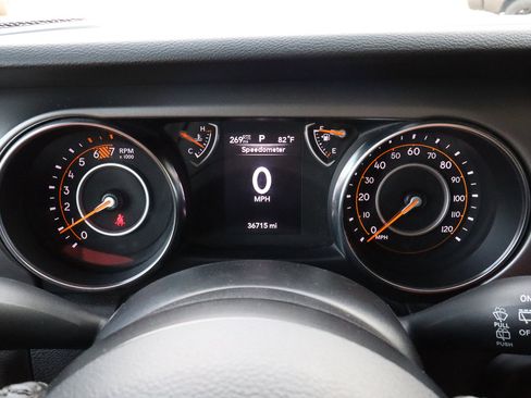 Used 2021 Jeep Wrangler Unlimited Sport image 29