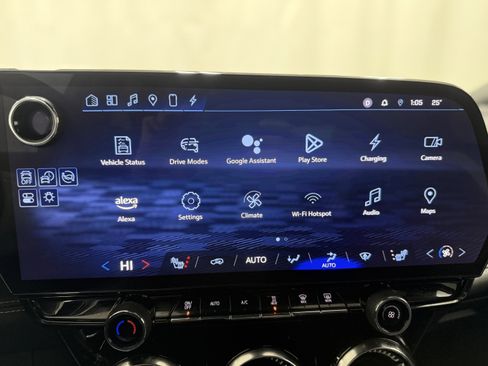 Used 2024 Chevrolet Blazer EV LT image 17