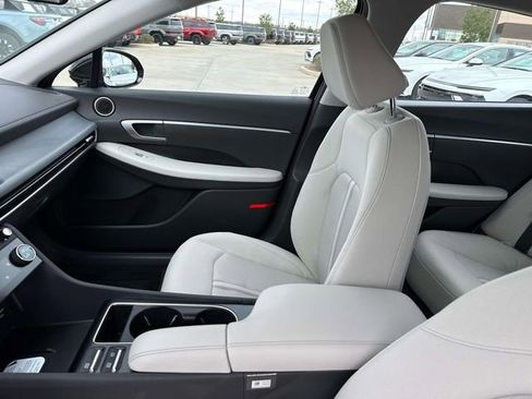 New 2026 Hyundai Sonata SEL FWD image 18