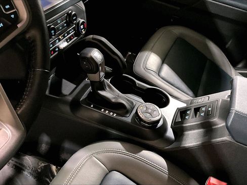 Used 2024 Ford Bronco Outer Banks w/ Sasquatch Package image 16