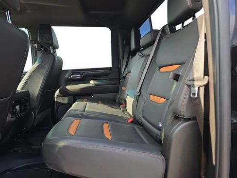 Used 2024 GMC Sierra 2500 AT4 w/ AT4 Preferred Package AWD/4WD image 18