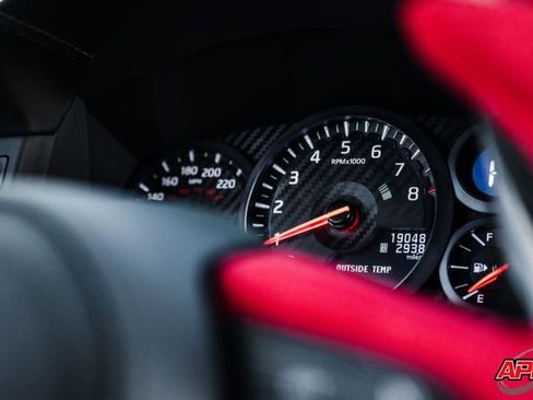 Used 2020 Nissan GT-R Premium w/ Premium Interior Package image 76