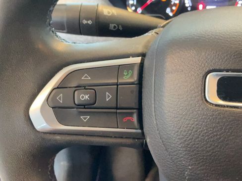 Used 2022 Jeep Compass Latitude FWD image 17